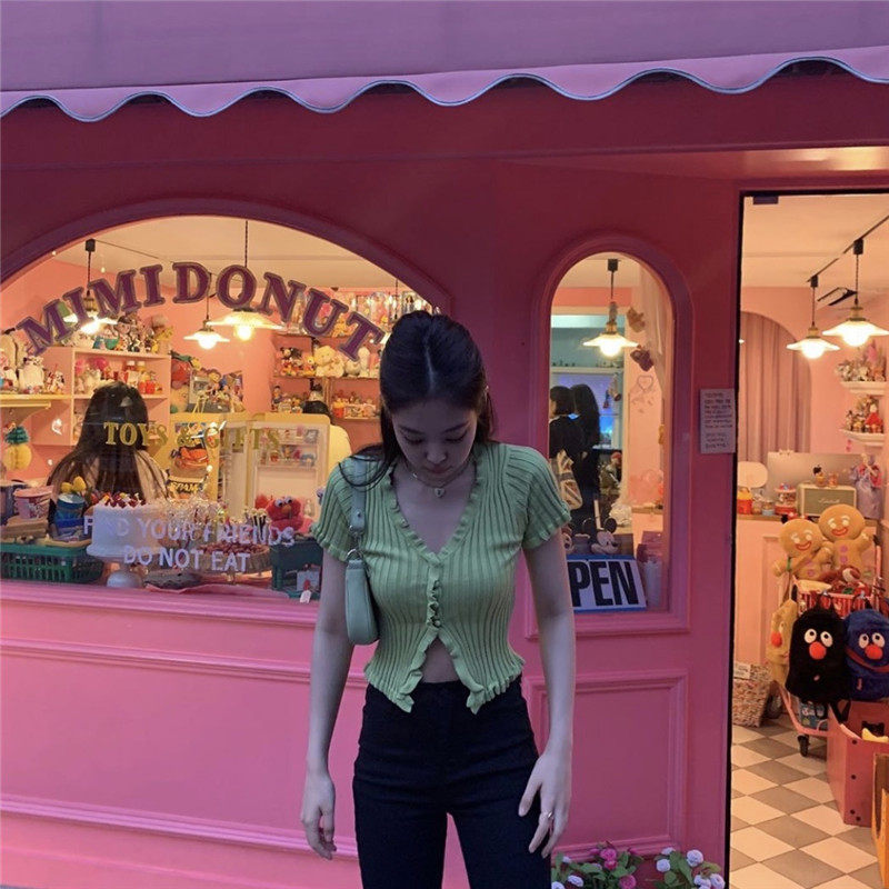 现货blackpink jennie金智妮同款复古牛油果绿性感短款针织衫