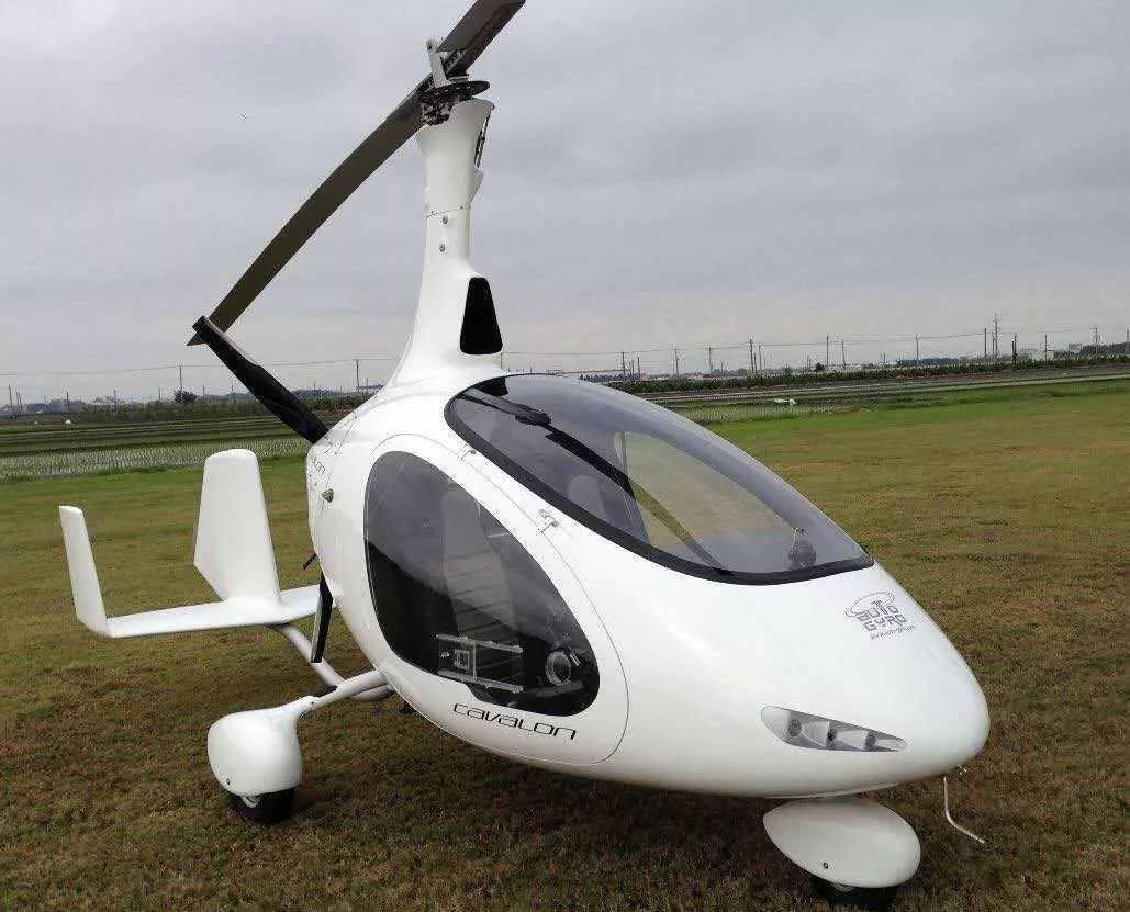 它是一架各个方面表现都很出色的优秀旋翼机,高配914发动机,加60公升