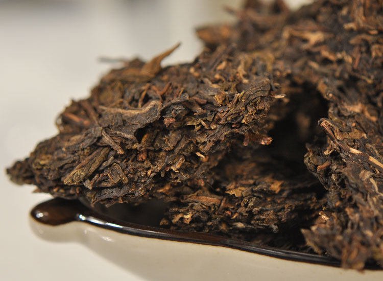 云南特产 普洱茶生茶散 老茶块 黎星03年 陈香味足回甘 特价