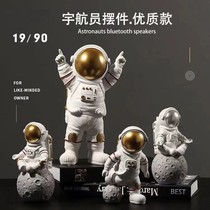 Nordic luxury home astronaut ornaments creative office wine cabinet decorations modern astronauts desktop furnishings