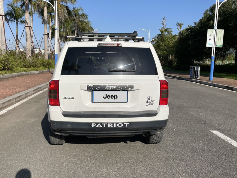 自由客后保杠patriot车型标识贴 jeep吉普爱国车车尾反光改装贴纸