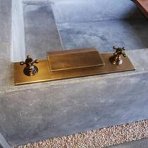 Hot spring bath faucet outlet cement bath bathhouse sauna spa pond brass waterfall valve