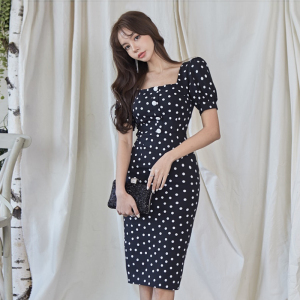 Korean slim square neck elegant Polka Dot buttock Goddess Dress