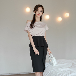 Spring style Korean slim temperament gentle off shoulder top and high waist Ruffle Skirt