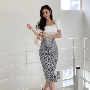 Korean summer pleated bubble sleeve top with slim and high slit plaid skirt