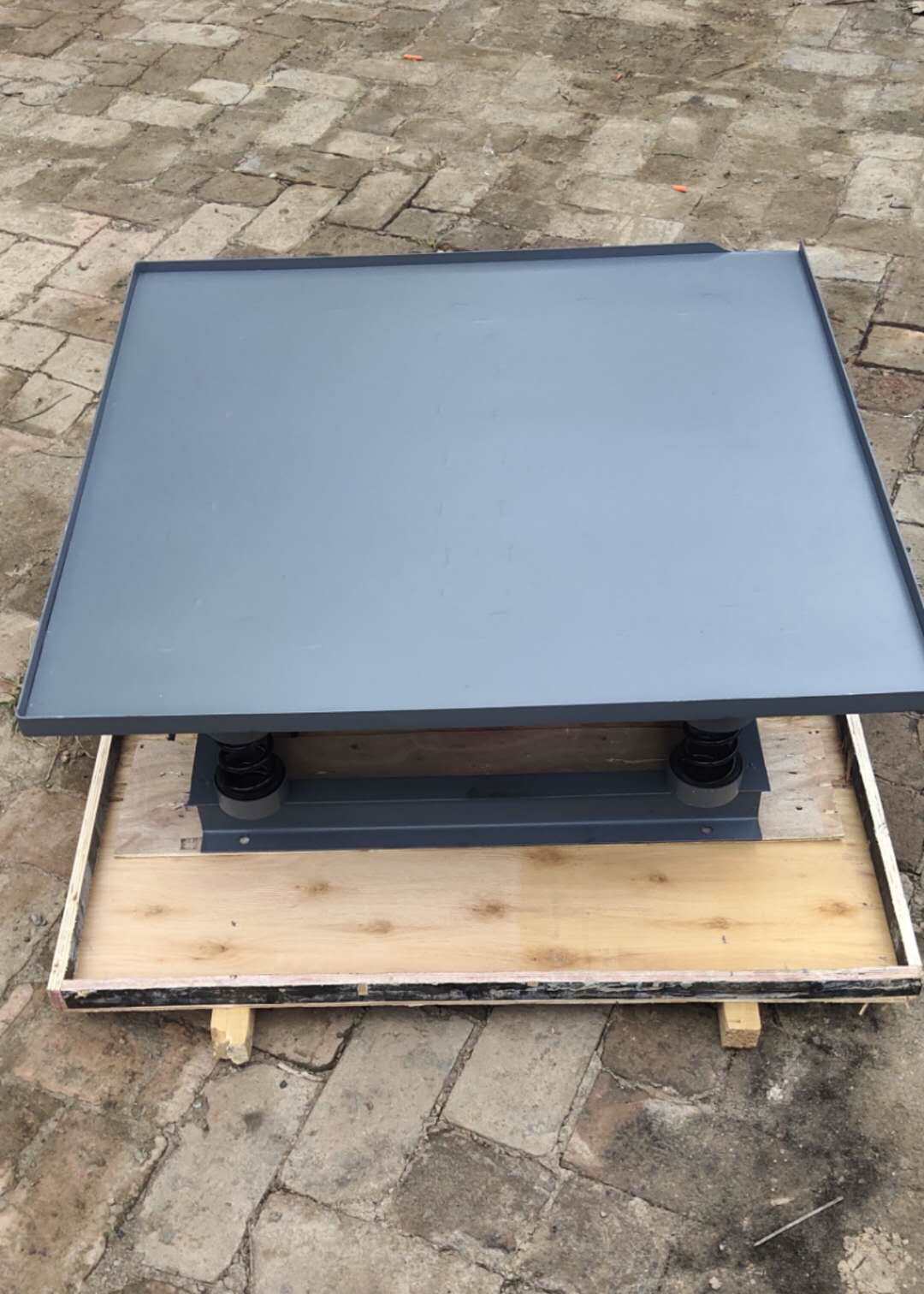 砼震动台小型混凝土振动台水泥振动板试块震动平板08米变频