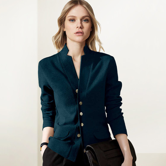 Blue short tweed jacket for women in 2025 winter new small fragrance style slim waist-hugging and slim cardigan suit
Blue short tweed jacket for women in 2025 winter new small fragrance style slim waist-hugging and slim cardigan suit