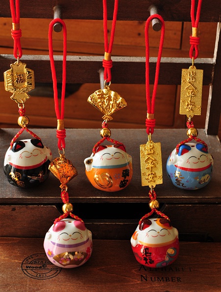 Stone workshop plutus cat pendant package bells hang hang ceramic jewelry creative New Year gift inside the car