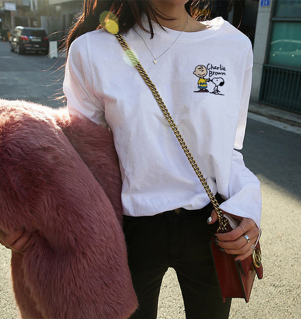 Long-sleeved t-shirt women loose in the autumn and winter plus velvet shirt 2020 Korean version of the influx of new Western style white shirt ride Long-sleeved t-shirt women loose in the autumn and winter plus velvet shirt 2020 Korean version of the influx of new Western style white shirt ride