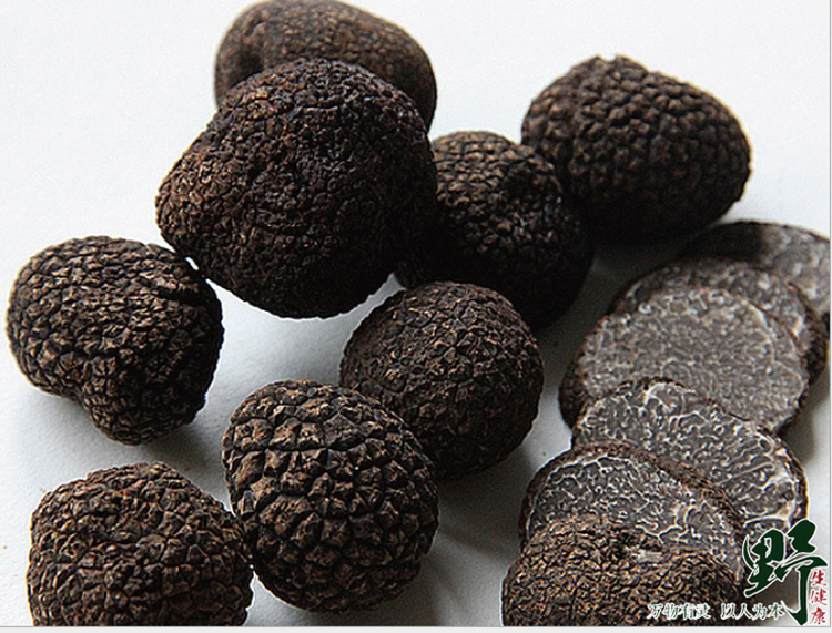 云南野生菌冰冻黑松露菌猪拱菌块菌3-5厘米250g新鲜松露蘑菇