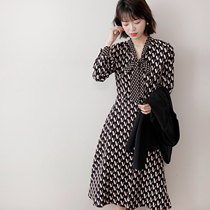 There is no lack of elegant atmosphere in romance a heartbeat ~ Floating lead printed long high-waisted dress female