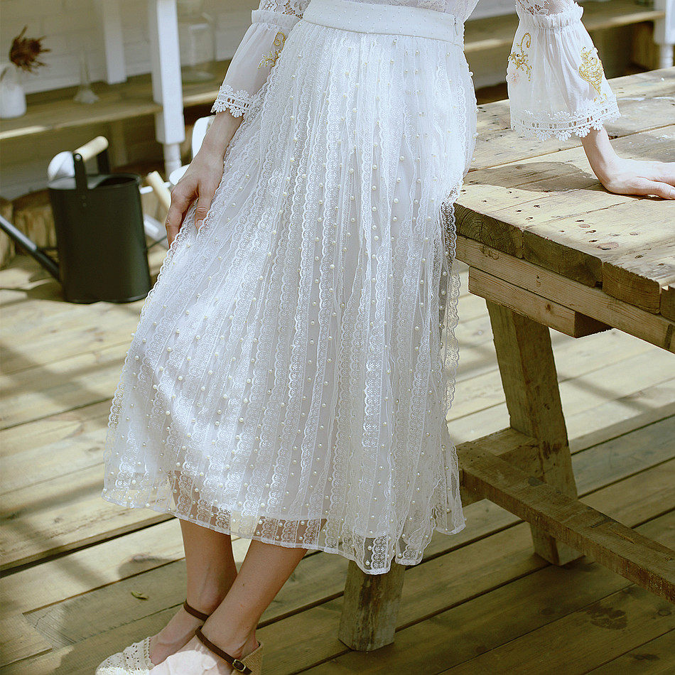 脸儿艺【珍珠女】甜美立体蕾丝拼接钉珍珠 a字百搭白色森女半身裙
