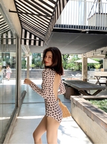 Victor 2021 new long-sleeved sunscreen one-piece swimsuit vacation bikini conservative bikini spa swimming suit female