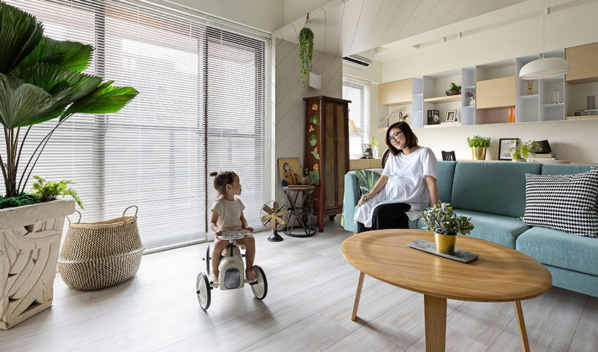 对于情感层面来说十分重要,但亲子互动间要达成零距离,除了空间感