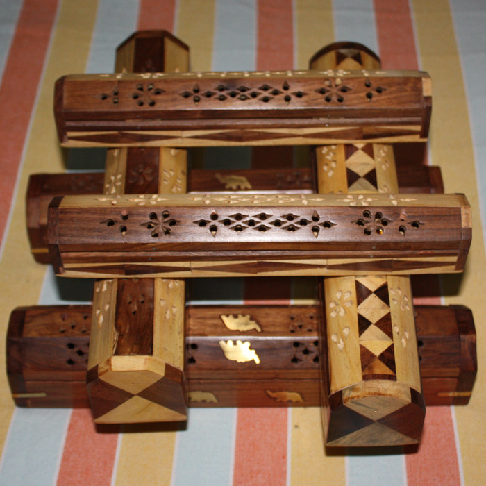 印度进口香盒 纯手工制作 香盒 藏香盒 黑白相间花型香熏盒