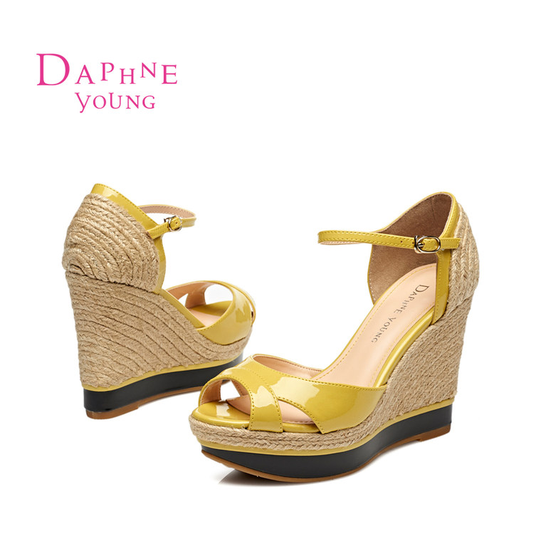 Daphne/达芙妮2015夏编织凉鞋 韩版坡跟一字扣鱼嘴凉鞋1515303032