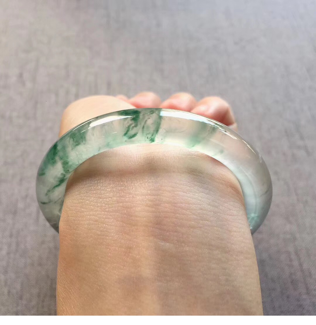 缅甸老坑玻璃种飘蓝花翡翠手镯缅甸冰种细圆条玉