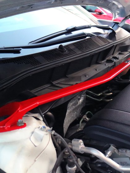 차세대 Mazda 3 Angsaila CX30 자동차 밸런스로드 전면 상단 바 바디 섀시 향상된 수정 차세대 Mazda 3 Angsaila CX30 자동차 밸런스로드 전면 상단 바 바디 섀시 향상된 수정