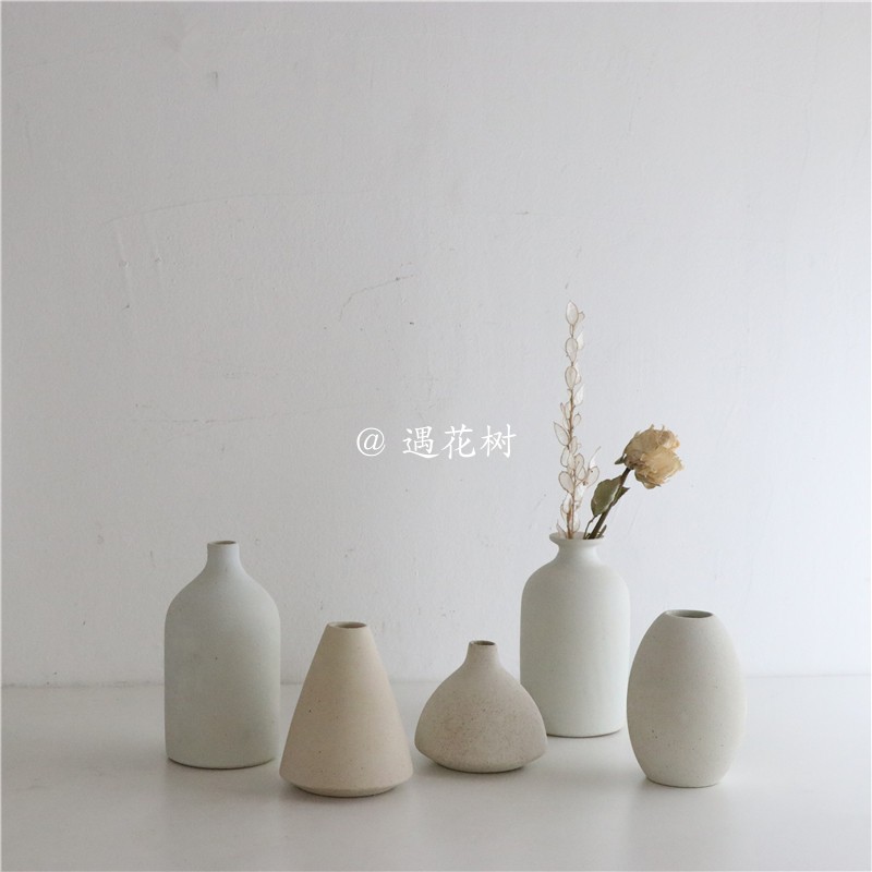 To run ins minimalist northern wind creative ceramic vases, candlestick household act the role ofing is tasted furnishing articles flowerpot home coffee shop
