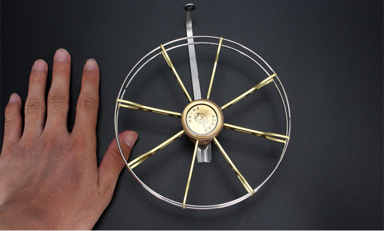 高档超顺金属手拨轮不锈钢八卦轮盘车轮划鱼筏钓轮船钓放流锚鱼轮