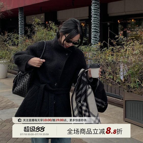 SHINE Short Blogger Coat Su Li Alpaca Temperament Stand Collar Lace Two-color Wool Coat Coat
SHINE Short Blogger Coat Su Li Alpaca Temperament Stand Collar Lace Two-color Wool Coat Coat