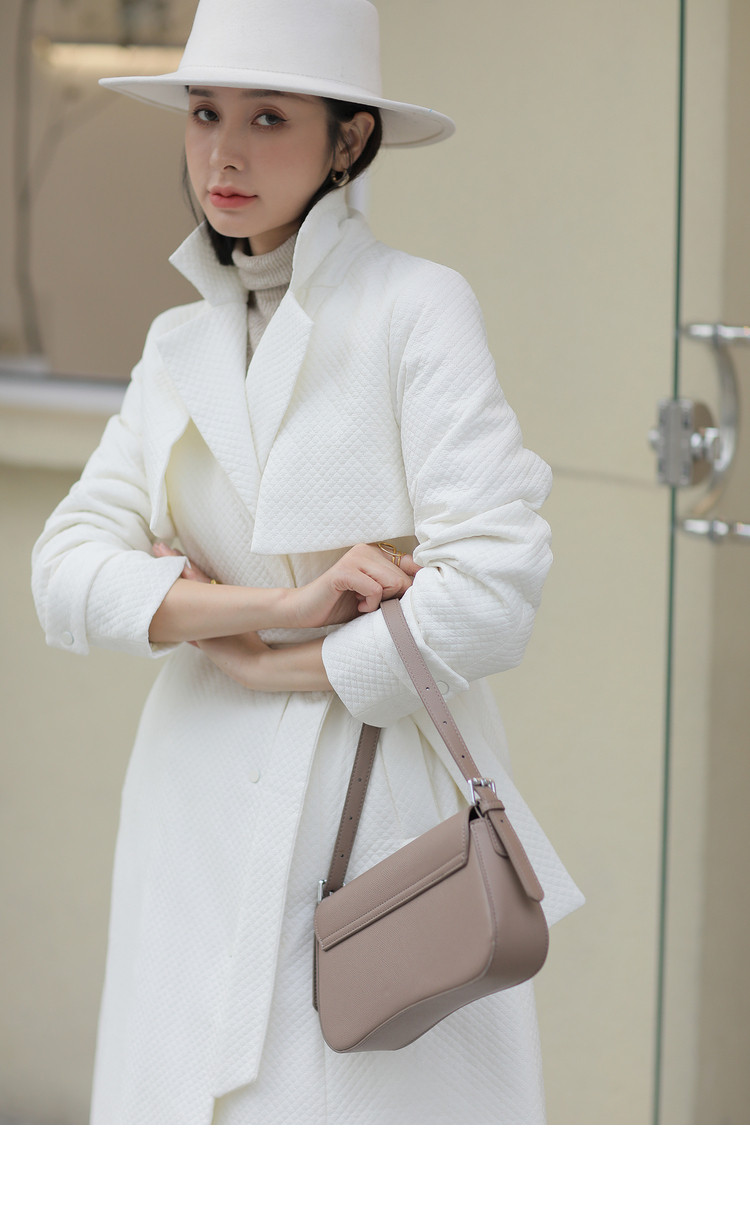 2020年冬季西装领绣花长款修身简约白鸭绒上款就卖