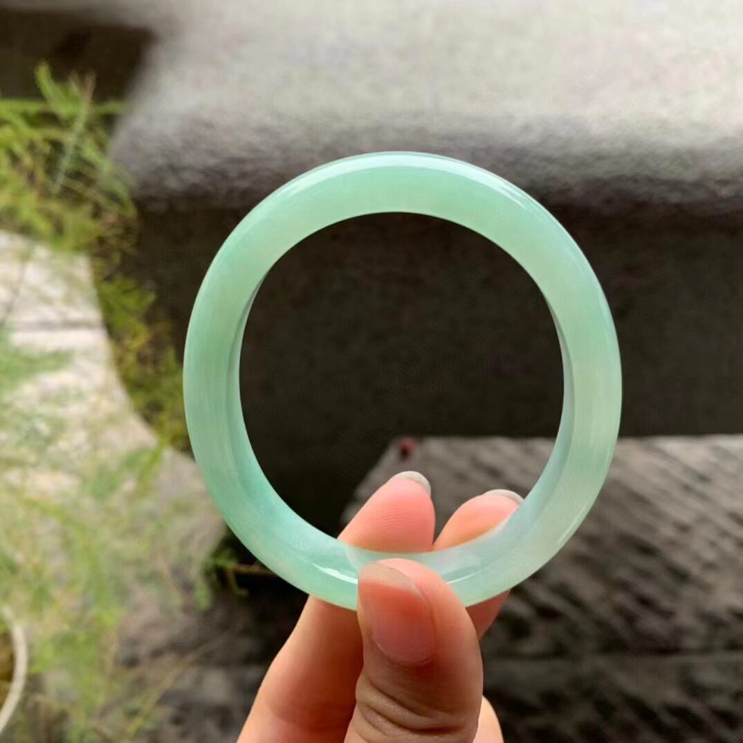 金洲福天然缅甸翡翠果阳绿贵妃手镯圈口55玉手镯女时尚