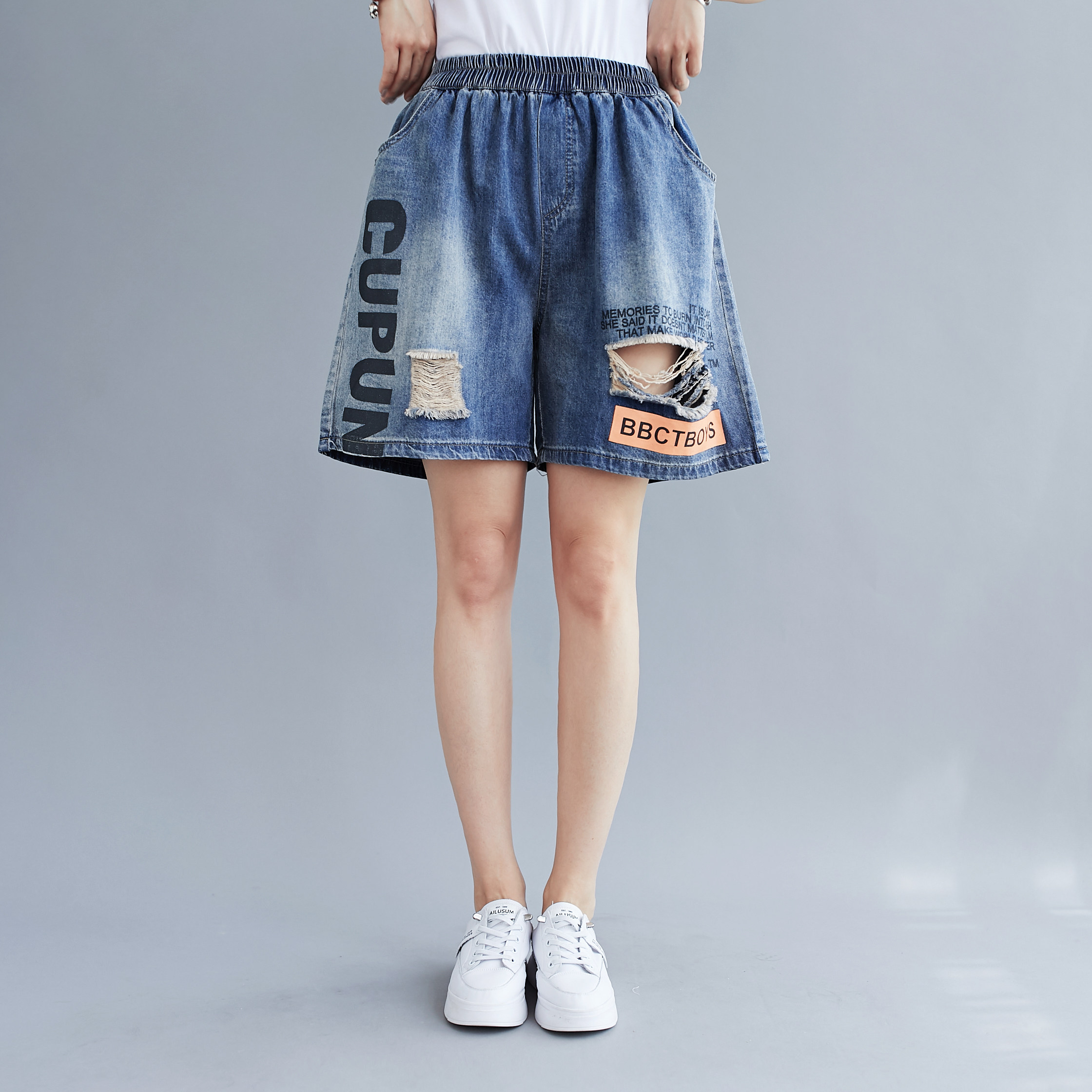 实拍~2020夏季新款文艺风大码女装胖mm字母印花破洞牛仔短裤