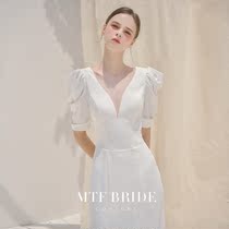 French satin fishtail small tailed welcome dress light luxury small high end deep v White banquet temperament dress