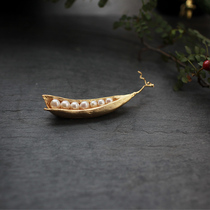 michaelmichaud Pea pod pearl brooch female niche design pin anti-light high-end temperament corsage
