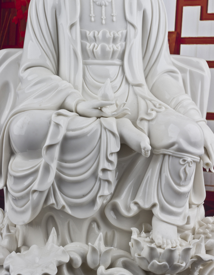 大型瓷坐姿莲花九莲观音菩萨佛像赐福增寿送老人长辈佛堂供奉摆件