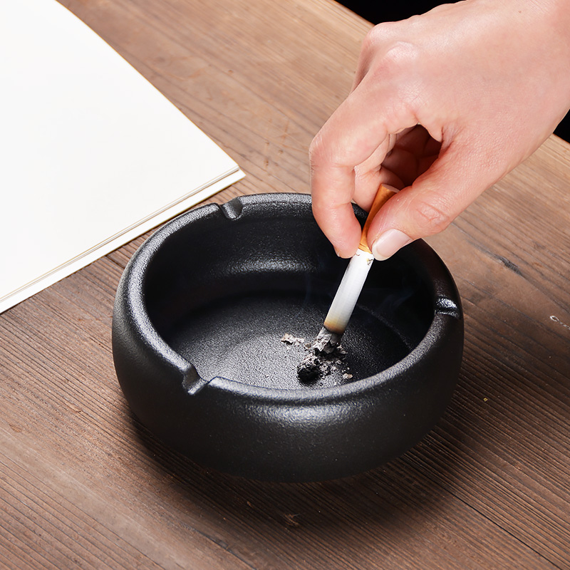 Black pottery ashtray and fly ash home sitting room office ceramic wind restoring ancient ways ashtray ashtray custom hotel