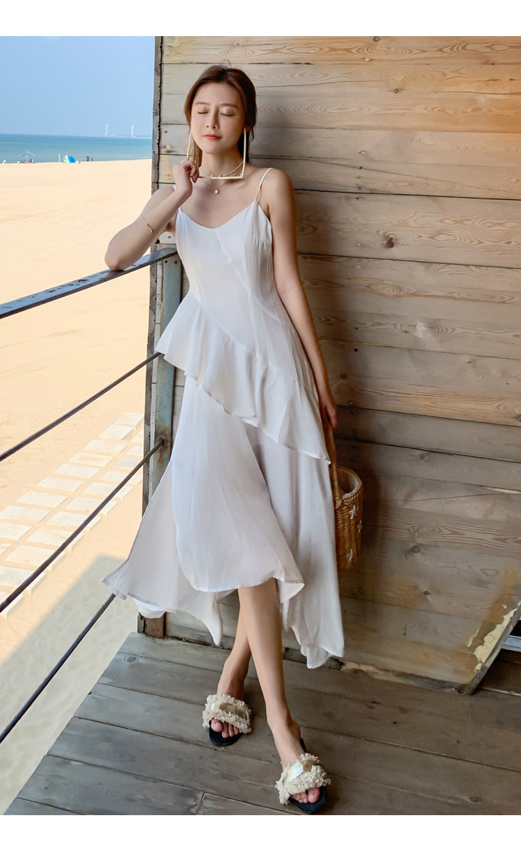 7753#实拍 白色沙滩裙2020新款v领吊带连衣裙森系甜美超仙长裙