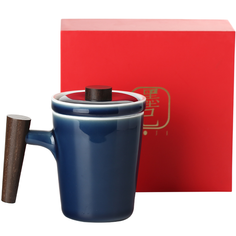 A Live chicken in ceramic tea cup with wooden handle, keller office box couples holding a pair of warm heart ultimately responds cup