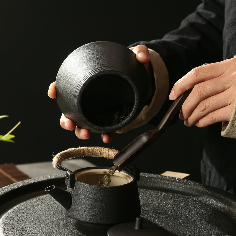 Black pottery tea POTS CangChan wind kung fu tea set small ceramic seal portable Japanese coarse pottery tea pot