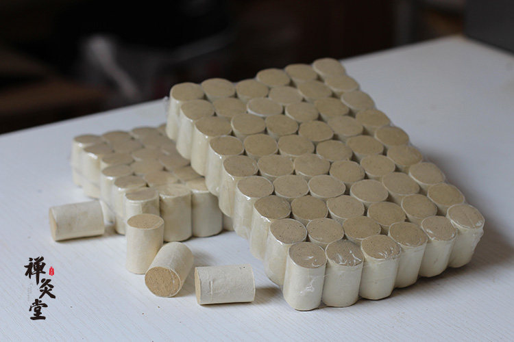 极品三年陈金艾柱,30:1,一板包邮(偏远地区除外),一板54粒(售后微信