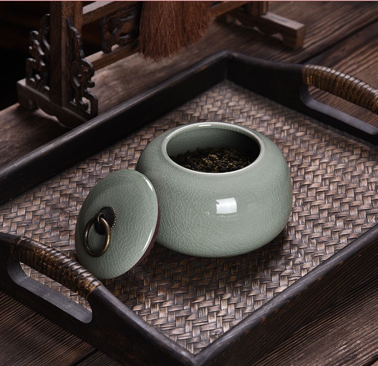 Wholesale violet arenaceous caddy fixings size to save tea pot packaging wake receives retro ceramic jar of puer tea seal pot