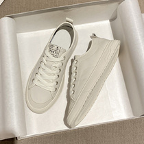 A D Hepburn easily passes through the extremely simple wind headlayer calf leather small white XIE Leisure sports exploits