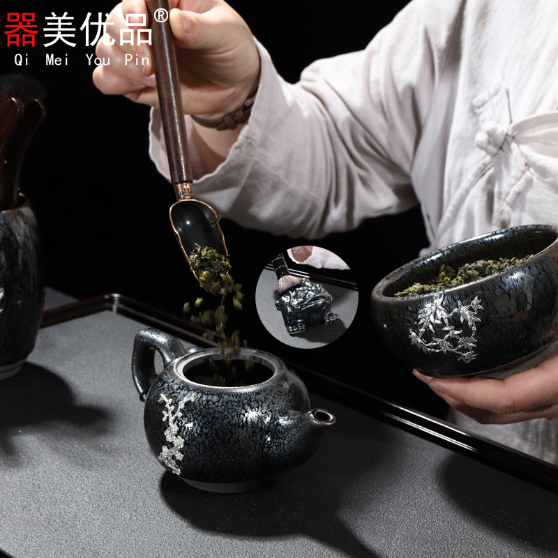 Is the best product of a complete set of kung fu tea set built red glaze coppering. As the silver tea set of household ceramic lid bowl