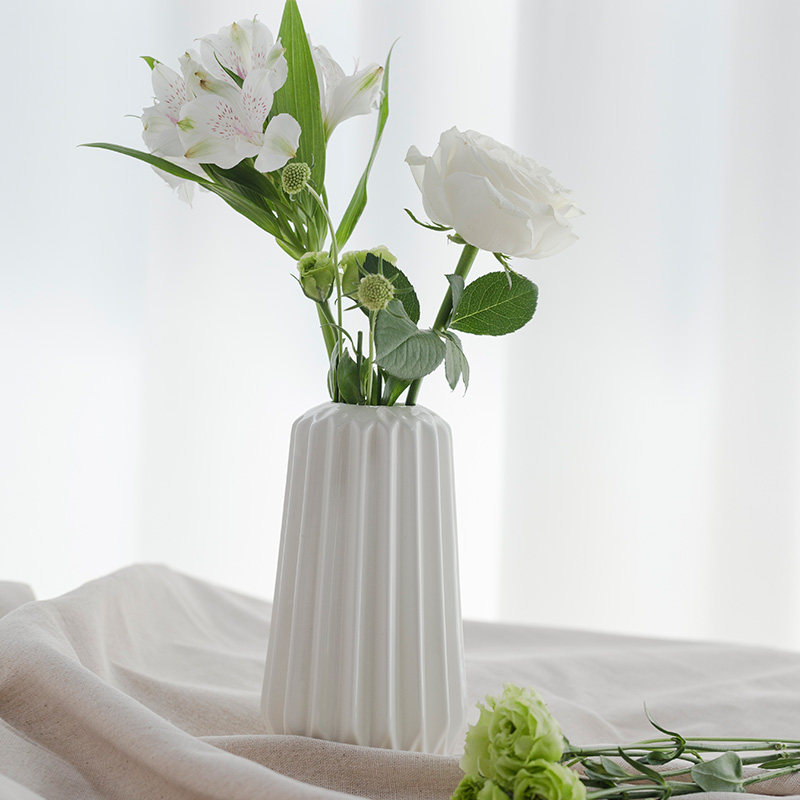 纳谷简约陶瓷花瓶欧式创意花插北欧装饰摆件现代简约文艺白色花瓶
