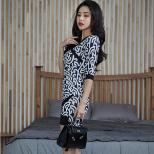 Spring and summer Korean fashion temperament print waist show thin package hip dress