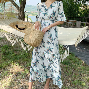 Spring and summer Korean fashion show thin V-neck print Beach Beach Holiday Dress