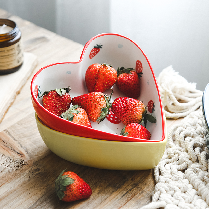 Northern wind creative hand - made girl heart lace ceramic bowl of strawberries pudding dessert fruit salad bowl bowl of Northern Europe