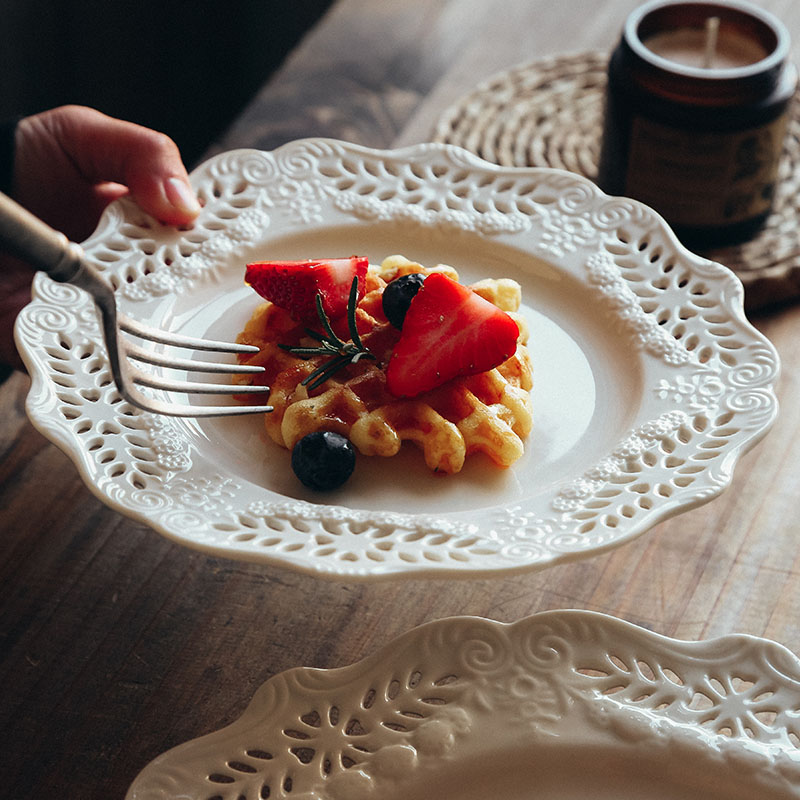 American court relief hollow ceramic disc milk white dessert snacks dessert plate plate of fruit