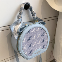 Rice straw Man 2022 new pop bag Bag Wave Summer small crownins Oblique Satchel Bag bursting with small and small round bag