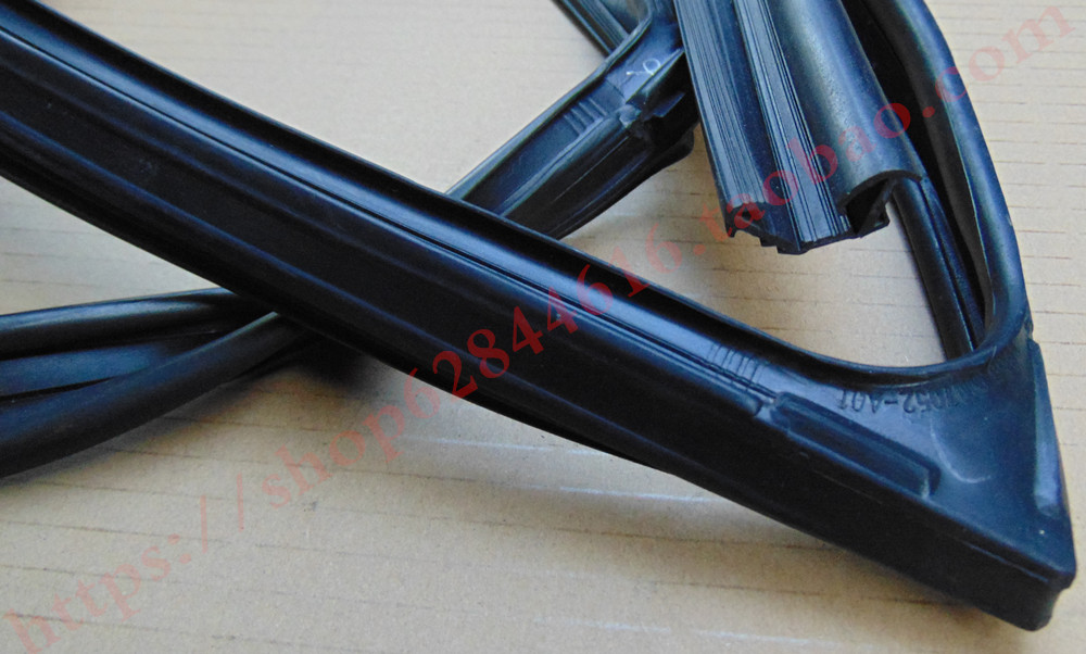 众泰z300车门窗玻璃导槽 车门密封胶条 玻璃泥槽条