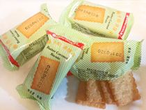 Old Shanghai flavor Kangyuan coconut cream biscuits Shanghai old flavor crispy biscuits independent packaging snacks specialty