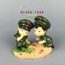 RW232 emulation figure model Cultural Revolution nostalgia vinity retro pure love friendship between men and women The scene of the scene pendulum