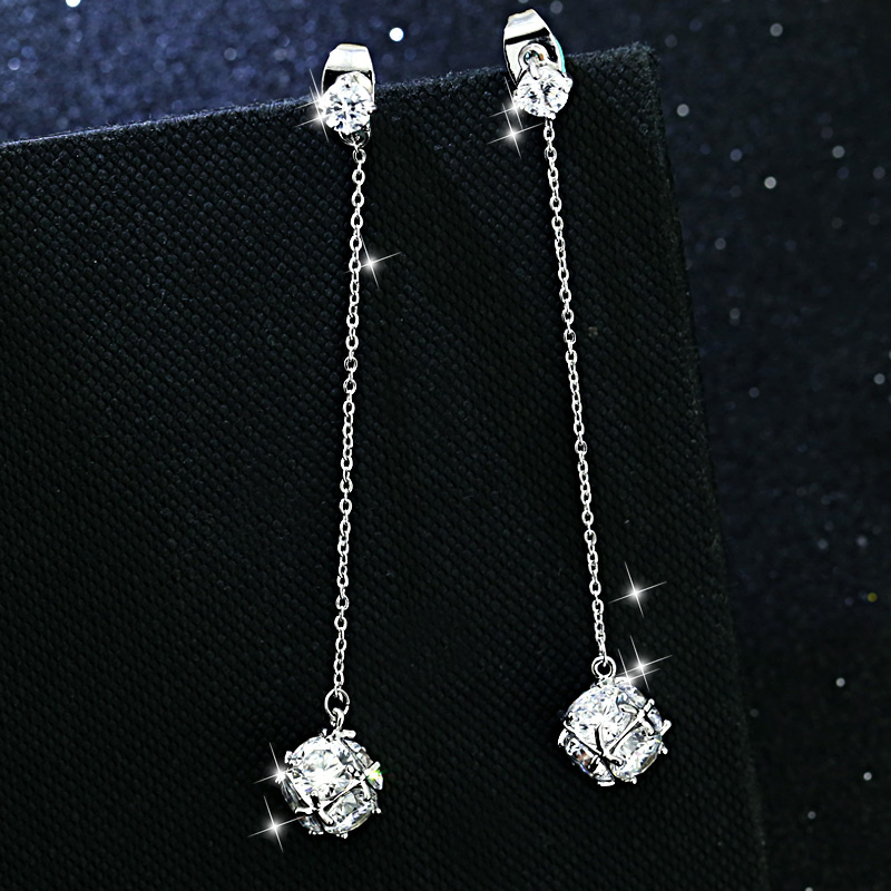 欧维希 韩版时尚镶钻长款魔方锆石后挂流苏925银耳环产品展示图4