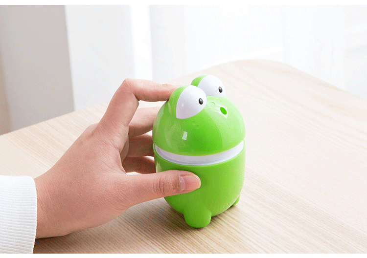 品名: 可爱青蛙按压牙签桶k9151 尺寸: 直径7cm 整高11cm 材质